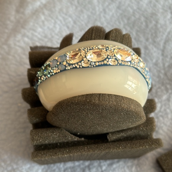 Swarovski Crystal Resin Bangle - Picture 3 of 10